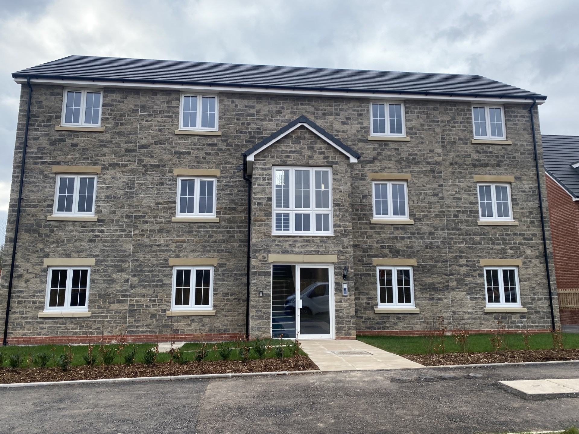 New build apartments in Llanilid